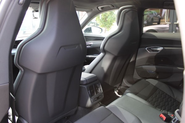 Used Audi e-tron GT 2022 for sale - 75037777: Photo 13