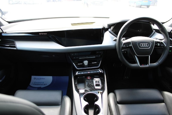 Used Audi e-tron GT 2022 for sale - 75037777: Photo 14