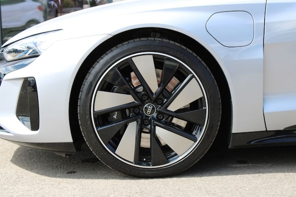Used Audi e-tron GT 2022 for sale - 75037777: Photo 2