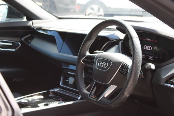 Used Audi e-tron GT 2022 for sale - 75037777: Photo 8