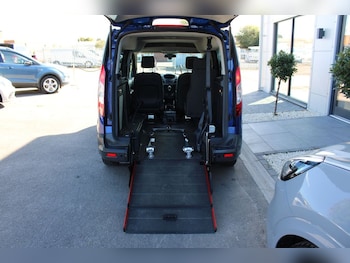 Used Ford Tourneo Connect 2016 for sale - 75998693: Photo