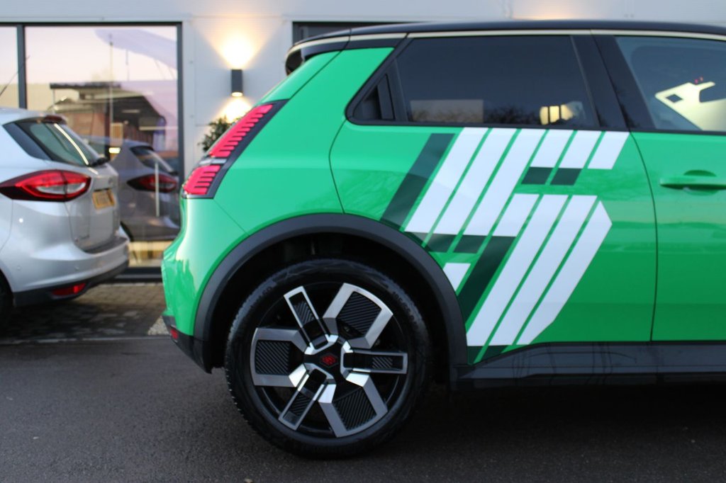 Used Renault 5 E-Tech electric 2025 for sale - 76901064: Photo 7