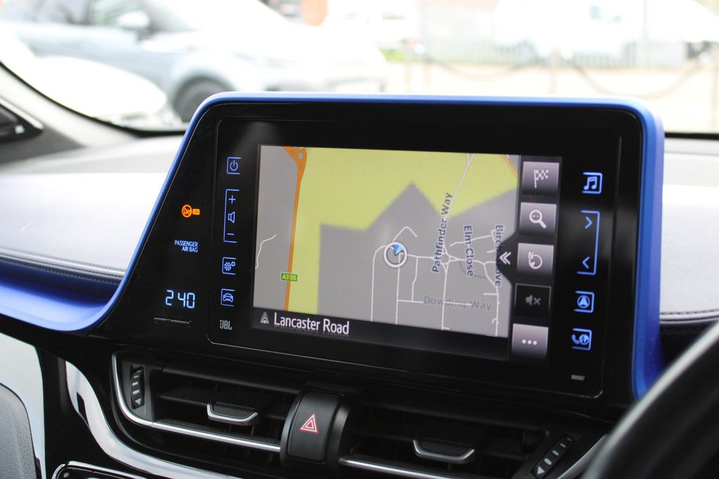 Used Toyota C-HR 2017 for sale - 77666976: Photo 11