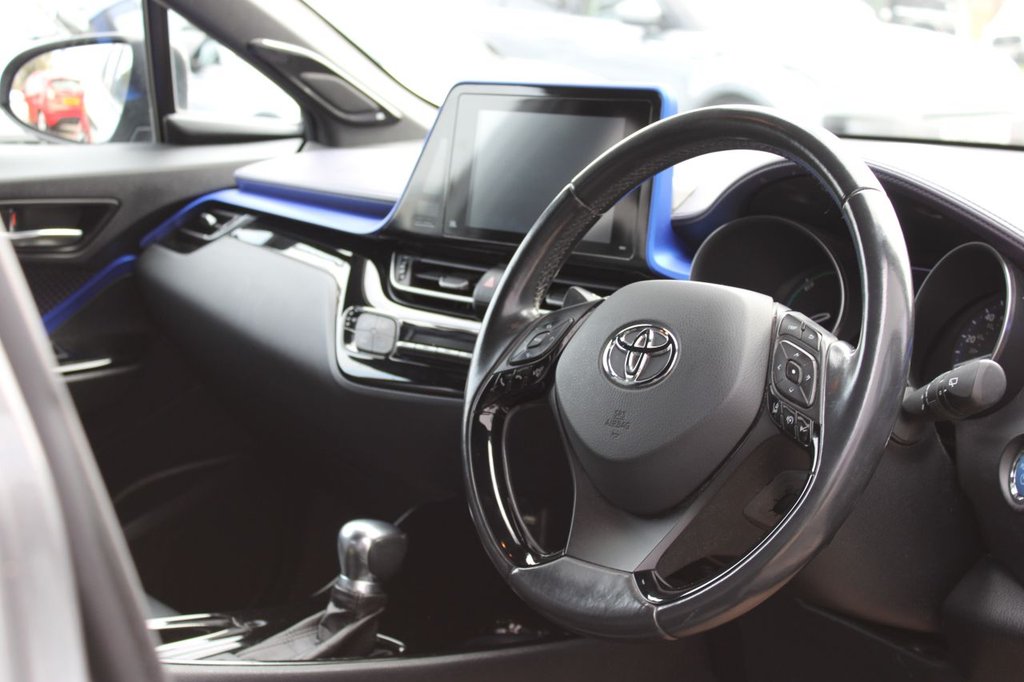 Used Toyota C-HR 2017 for sale - 77666976: Photo 8