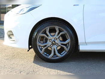 Used Ford Fiesta 2020 for sale - 76454596: Photo