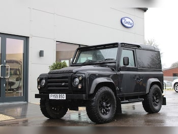 Land Rover Defender feature image