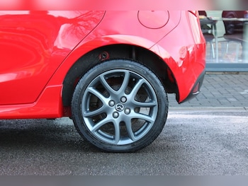 Used Mazda Mazda2 2014 for sale - 77302308: Photo