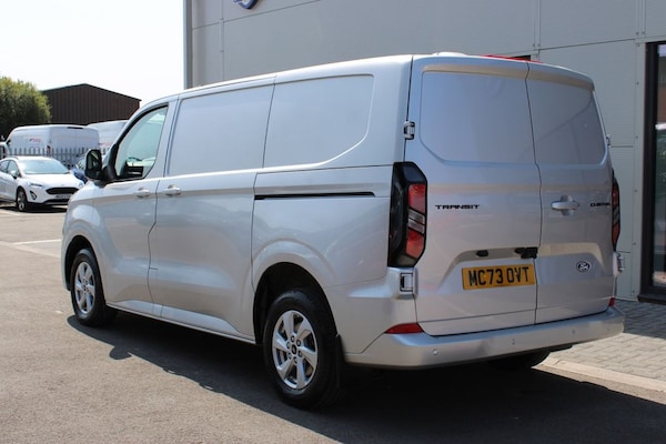 Used Ford Transit Custom 2023 for sale - 74997619: Photo 4