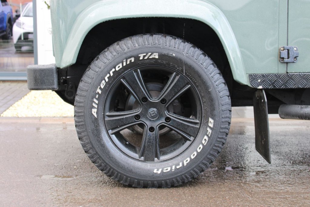 Used Land Rover Defender 2015 for sale - 77520547: Photo 4