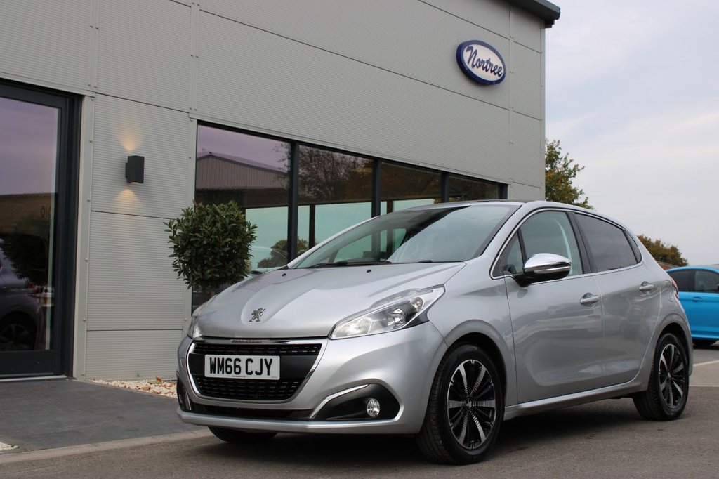 Used Peugeot 208 2016 for sale - 76081208: Photo 1