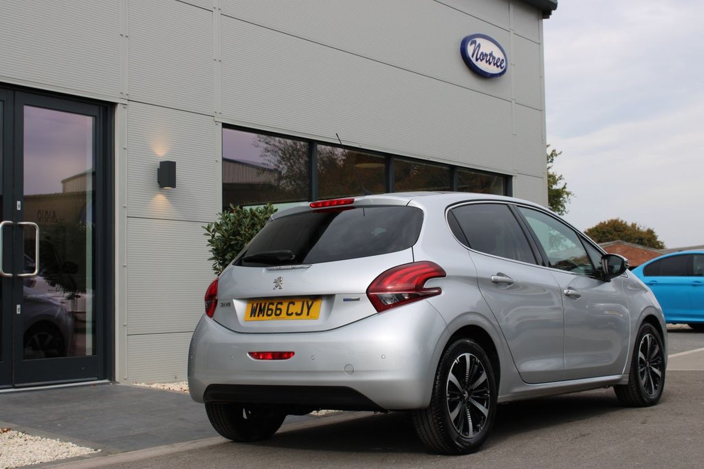Used Peugeot 208 2016 for sale - 76081208: Photo 14