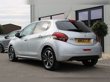 Used Peugeot 208 2016 for sale - 76081208: Photo 3