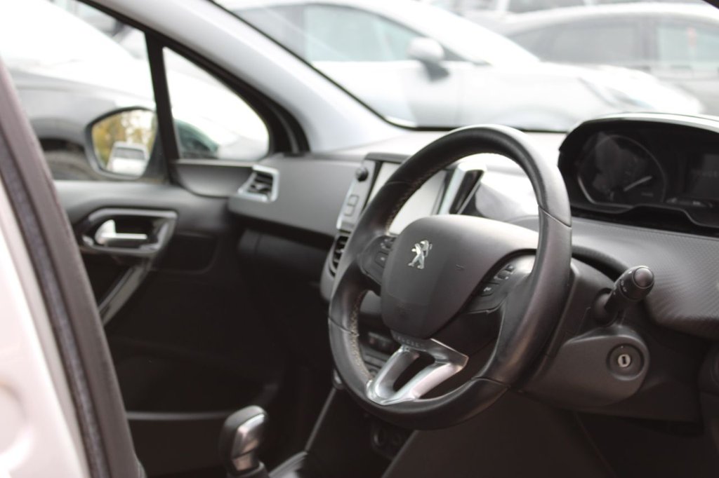 Used Peugeot 208 2016 for sale - 76081208: Photo 8