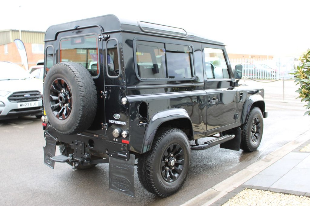 Used Land Rover Defender 2015 for sale - 78043945: Photo 4