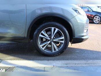 Used Nissan X-Trail 2017 for sale - 76792253: Photo