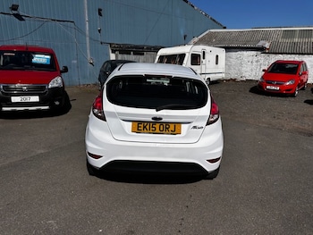 Used Ford Fiesta 2015 for sale - 78358633: Photo