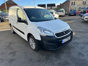 Used Peugeot Partner 2017 for sale - 75832685: Photo