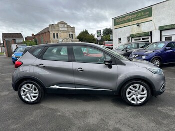 Used Renault Captur 2015 for sale - 78806451: Photo