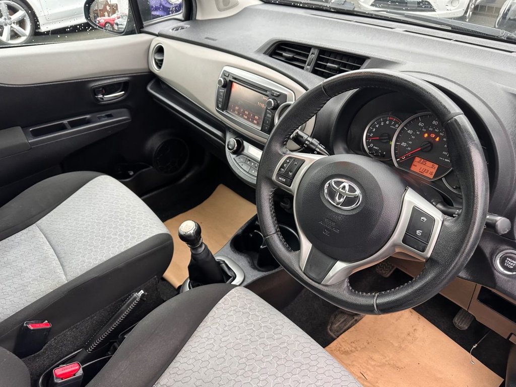 Used Toyota Yaris 2011 for sale - 77563957: Photo 13