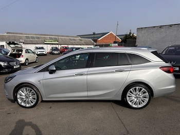 Used Vauxhall Astra 2019 for sale - 77920304: Photo
