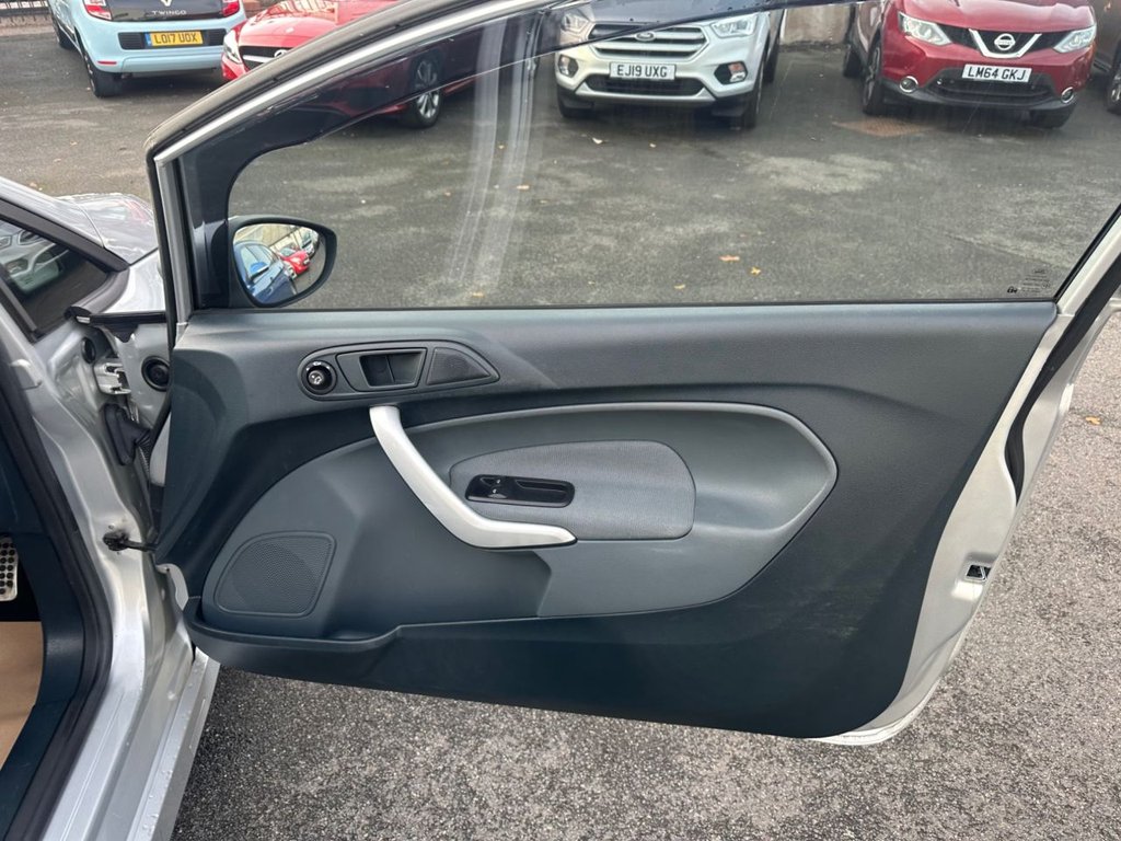 Used Ford Fiesta 2012 for sale - 76406761: Photo 25