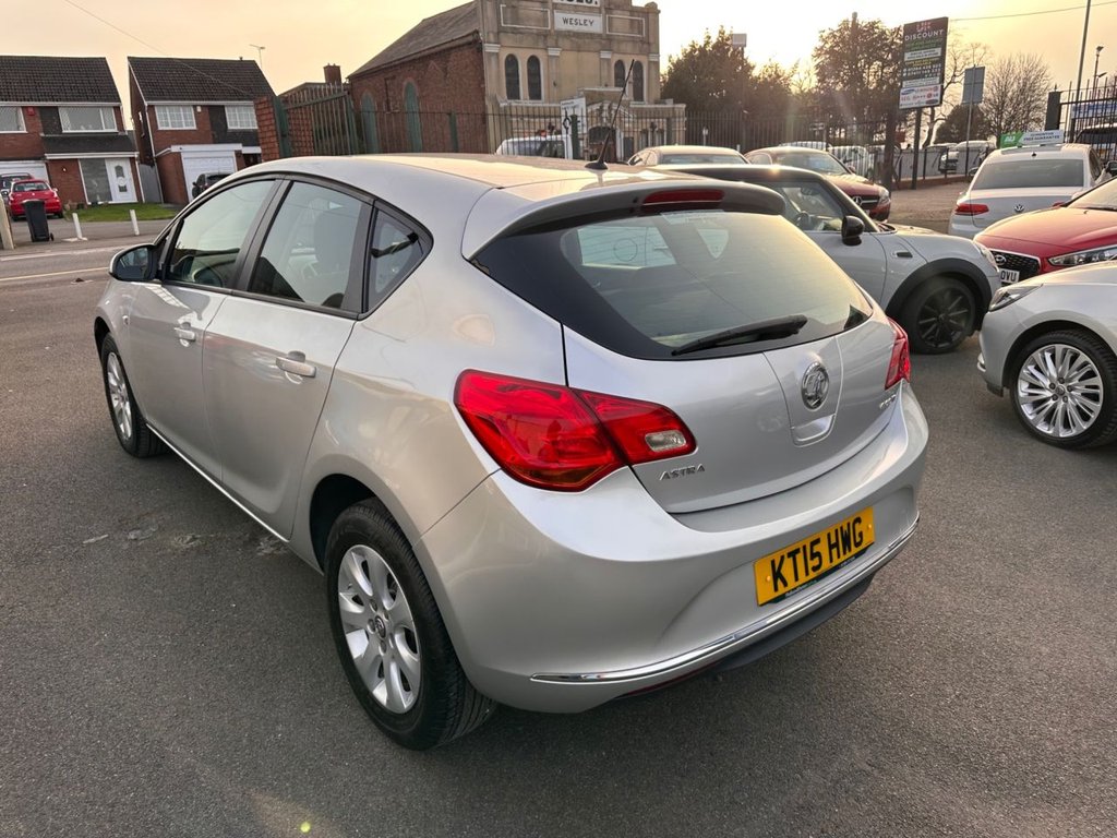 Used Vauxhall Astra 2015 for sale - 77920482: Photo 4