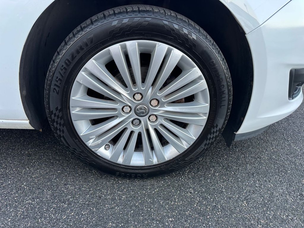 Used Vauxhall Astra 2015 for sale - 77020396: Photo 12