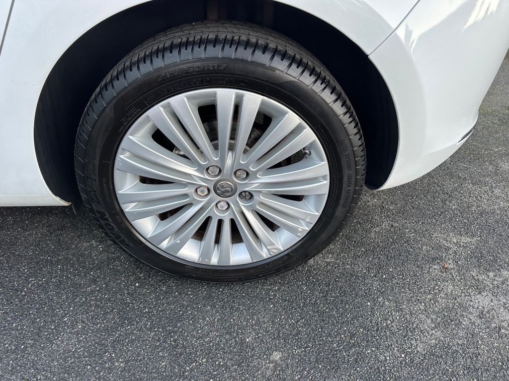 Used Vauxhall Astra 2015 for sale - 77020396: Photo 9