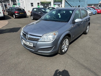 Vauxhall - Astra