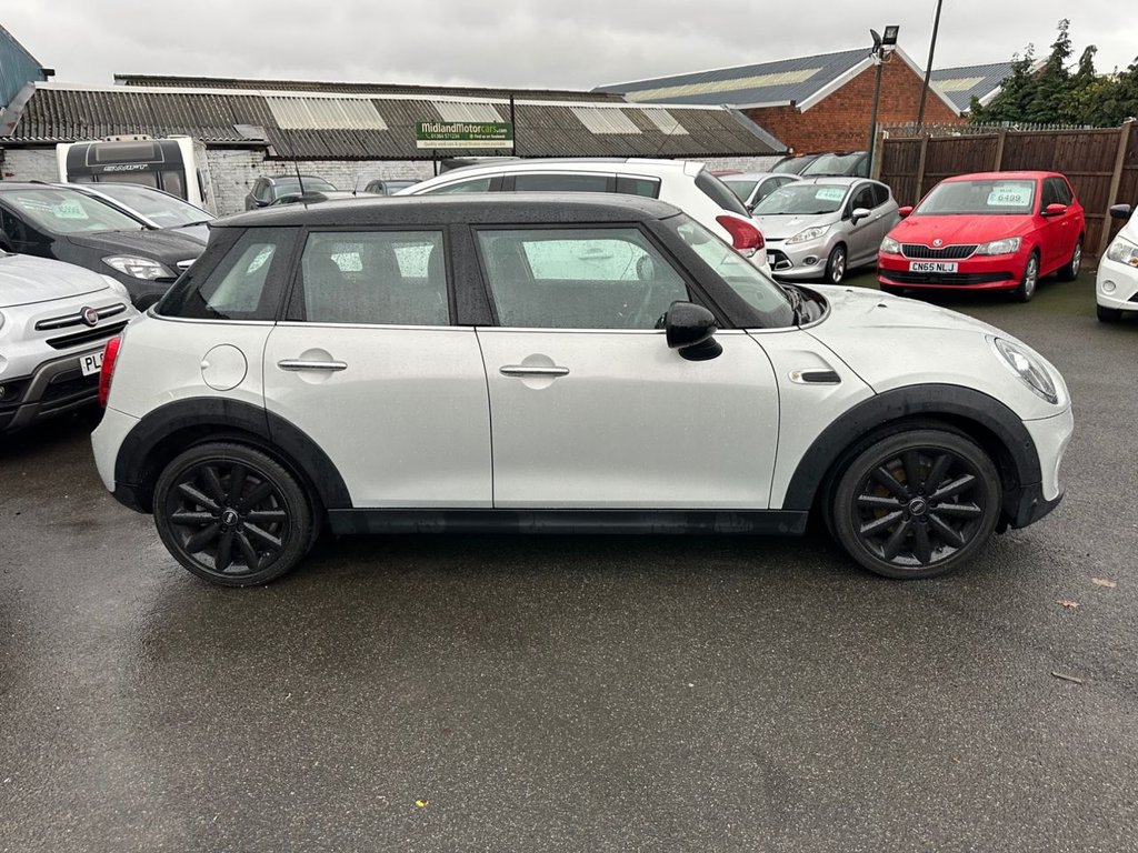 Used MINI Hatch 2018 for sale - 76582689: Photo 2