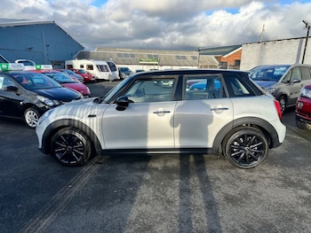 Used MINI Hatch 2018 for sale - 76582689: Photo