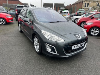Used Peugeot 308 2013 for sale - 77020363: Photo