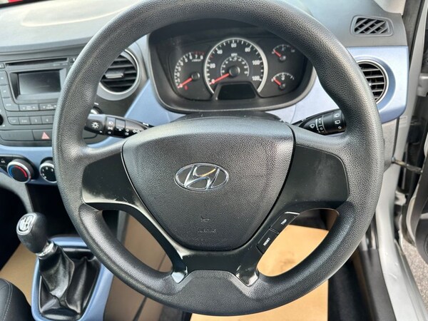 Used Hyundai i10 2014 for sale - 75207238: Photo 9