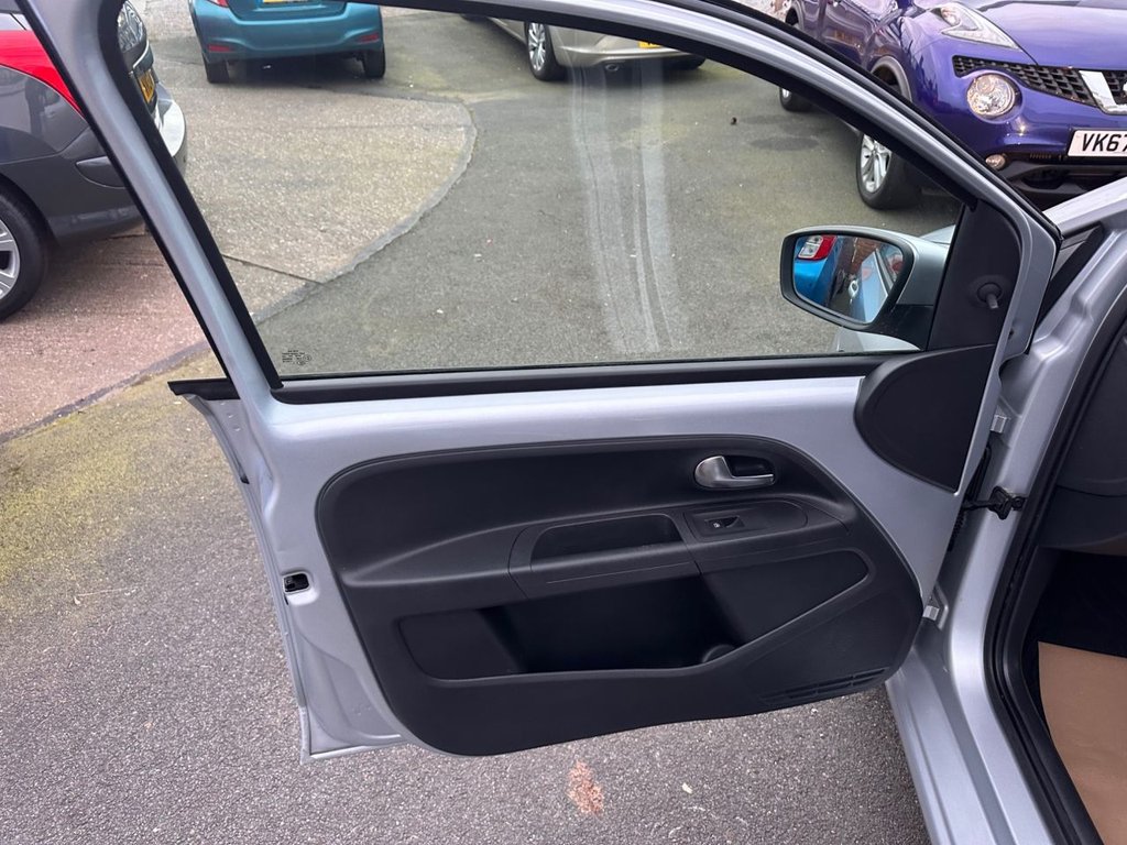 Used Volkswagen up! 2014 for sale - 77708827: Photo 20