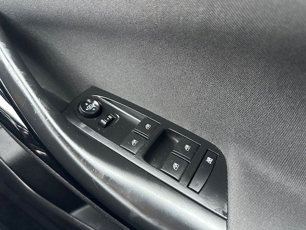 Used Vauxhall Astra 2017 for sale - 76266971: Photo 30