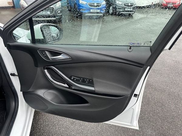 Used Vauxhall Astra 2017 for sale - 76266971: Photo 37
