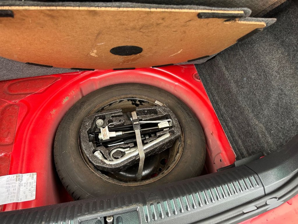 Used Volkswagen Polo 2013 for sale - 76711338: Photo 32