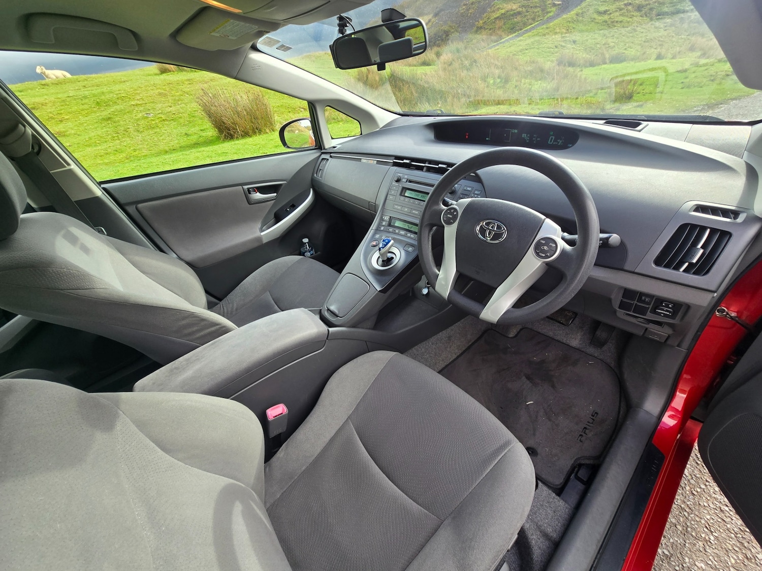 Used Toyota Prius 2012 for sale - 76498415: Photo 13