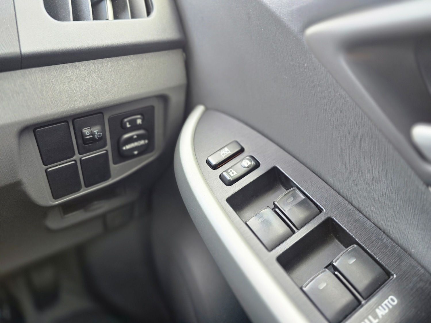 Used Toyota Prius 2012 for sale - 76498415: Photo 21