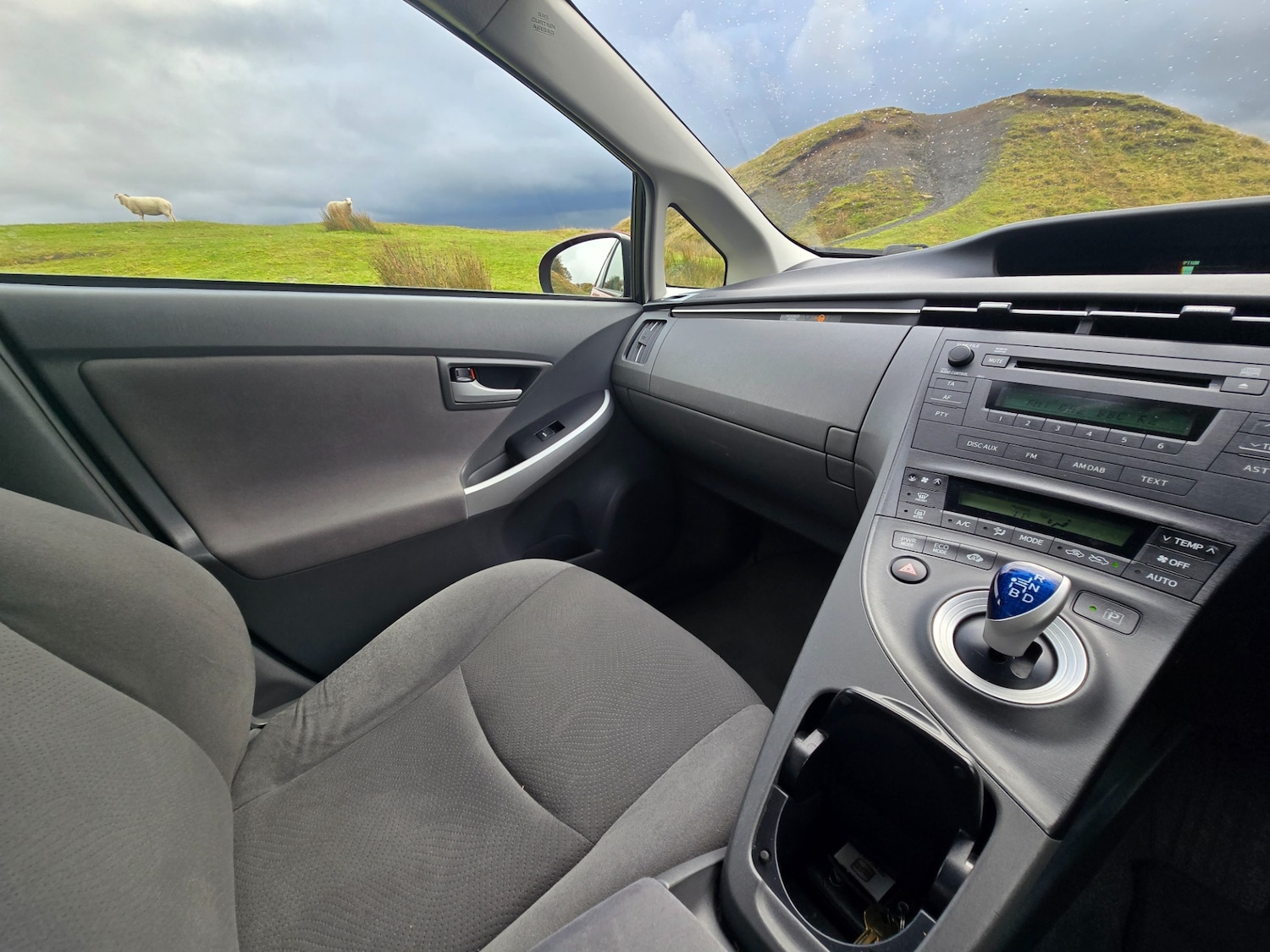 Used Toyota Prius 2012 for sale - 76498415: Photo 24