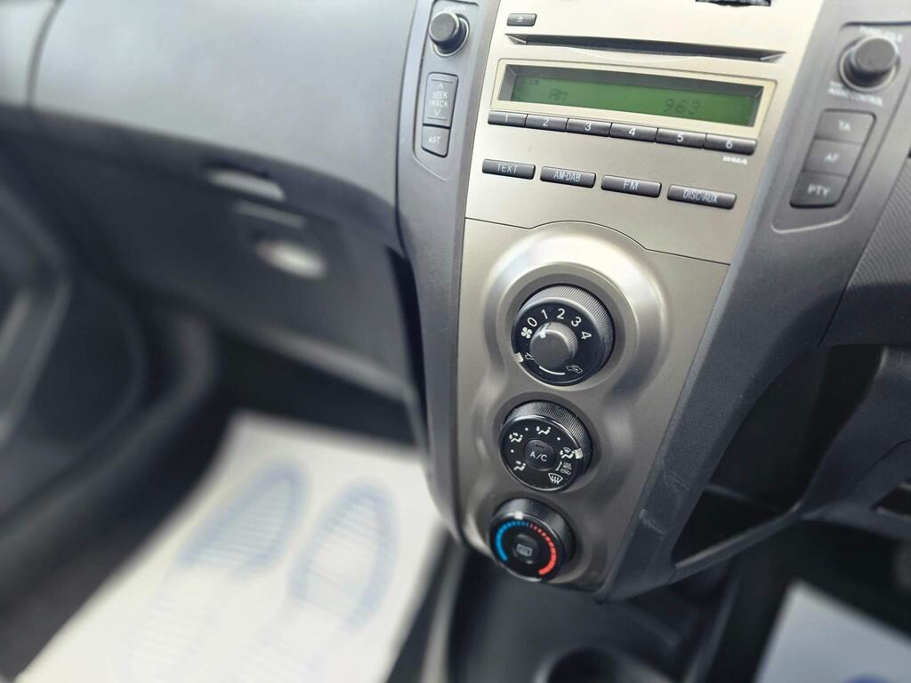 Used Toyota Yaris 2009 for sale - 77409823: Photo 15