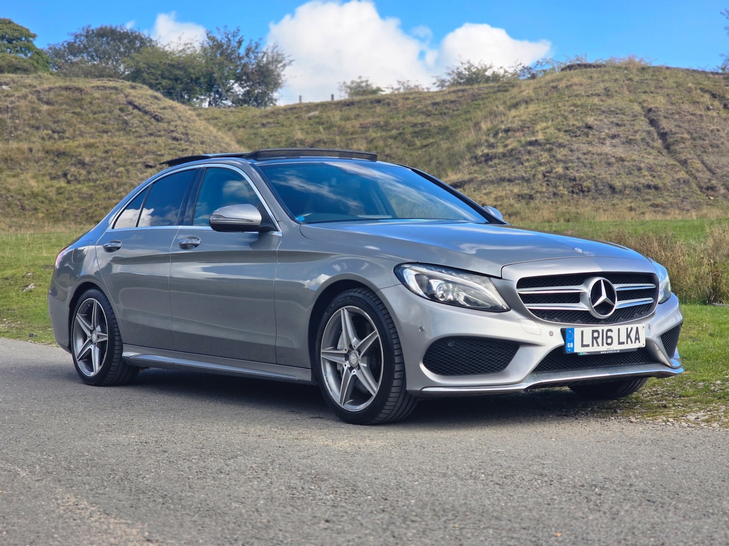 Used Mercedes-Benz C Class 2016 for sale - 76490873: Photo 1