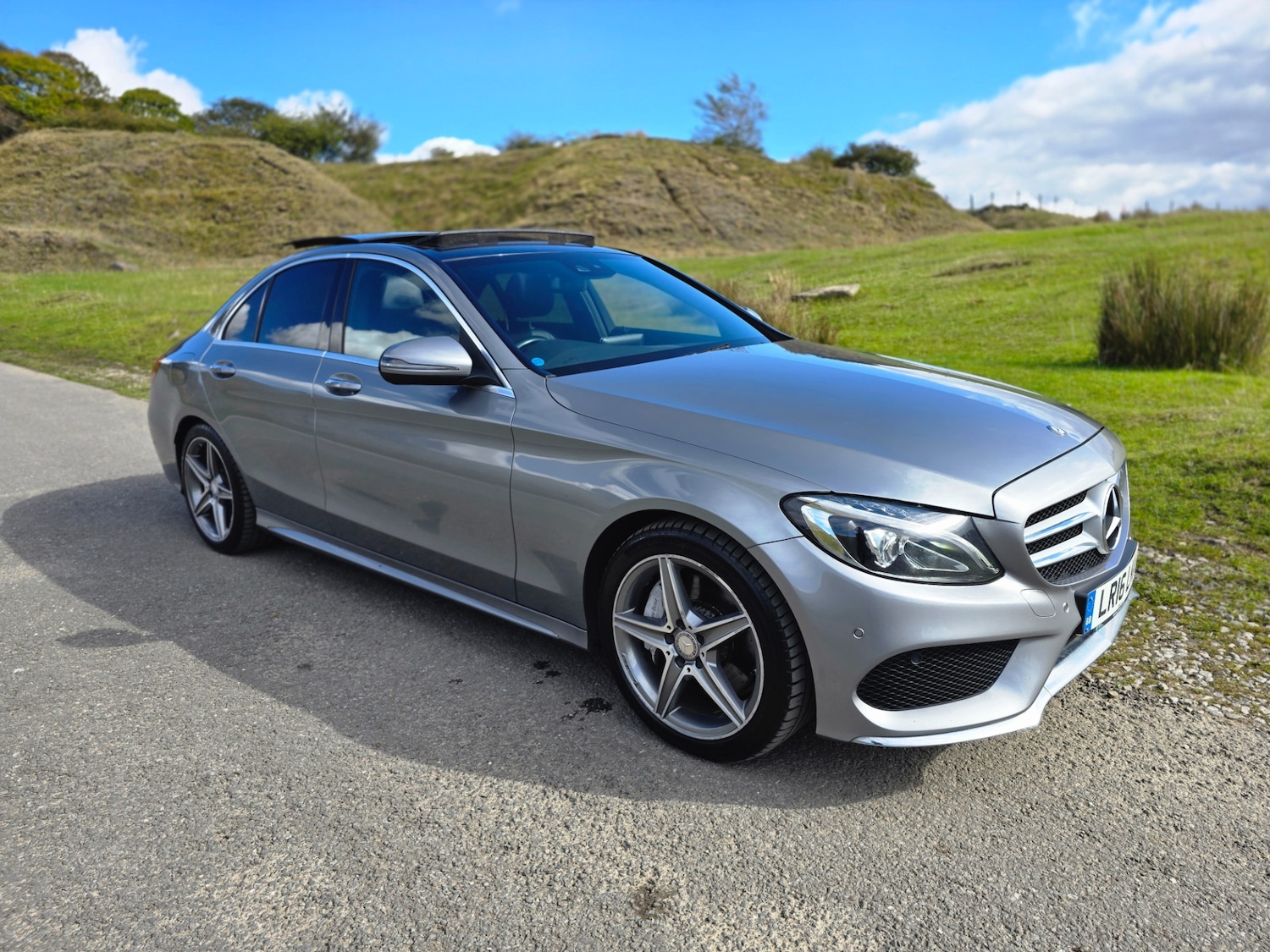 Used Mercedes-Benz C Class 2016 for sale - 76490873: Photo 2