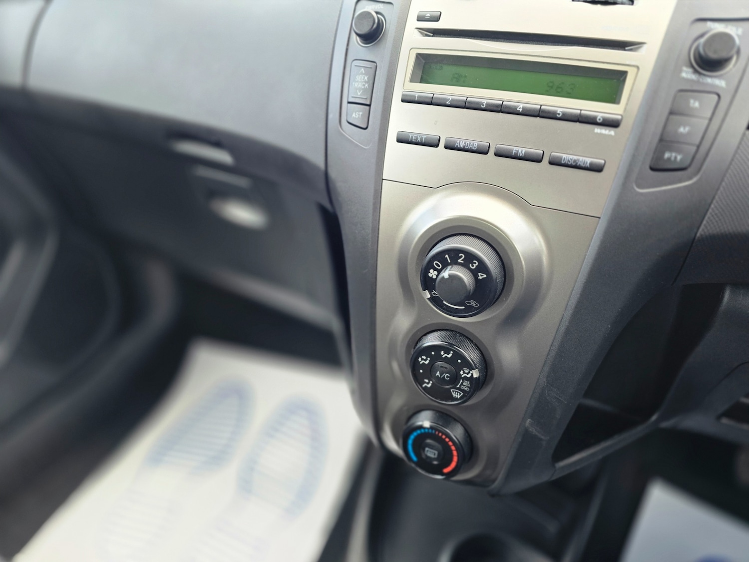 Used Toyota Yaris 2009 for sale - 76866760: Photo 35