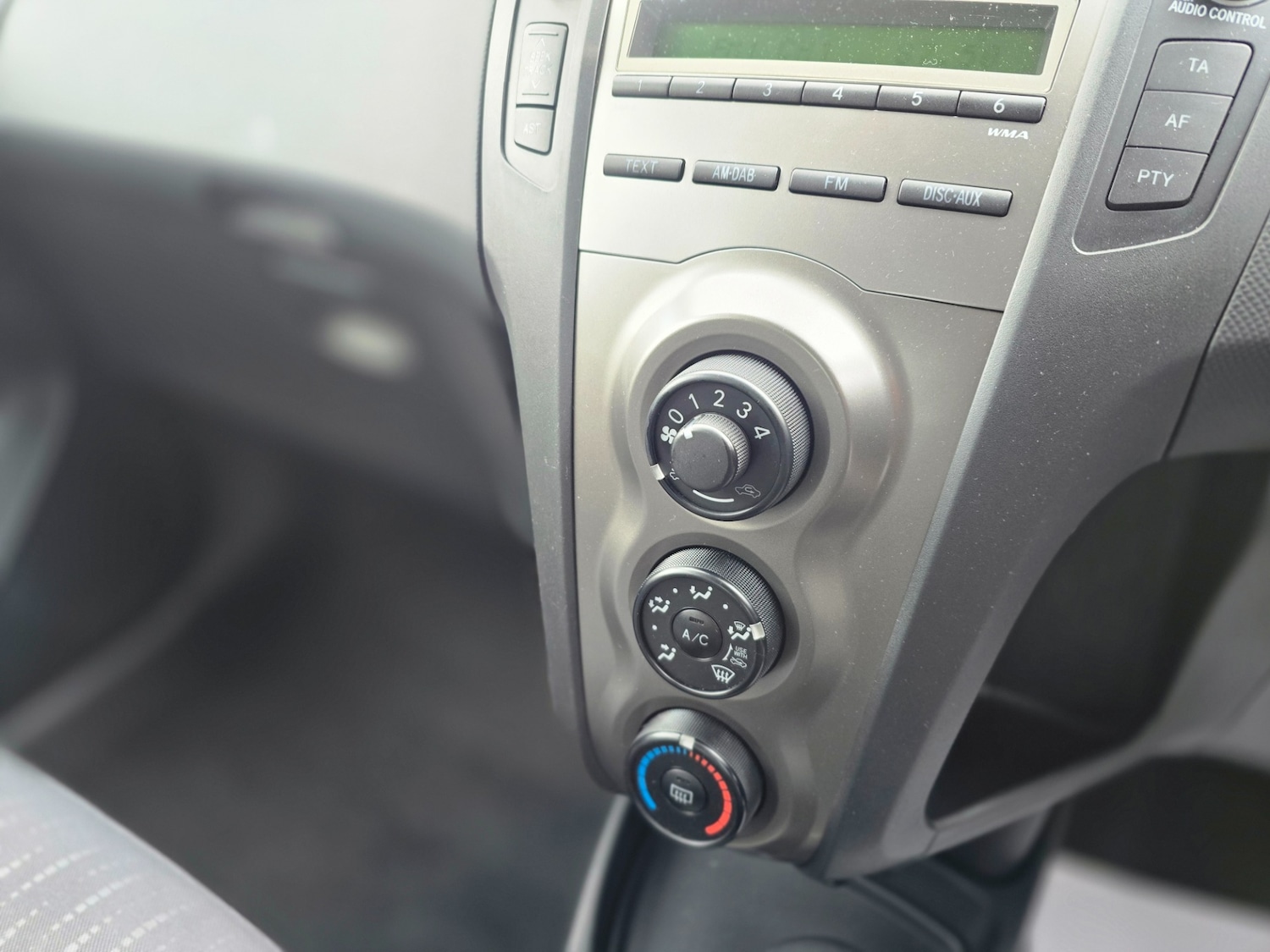 Used Toyota Yaris 2009 for sale - 76490370: Photo 10