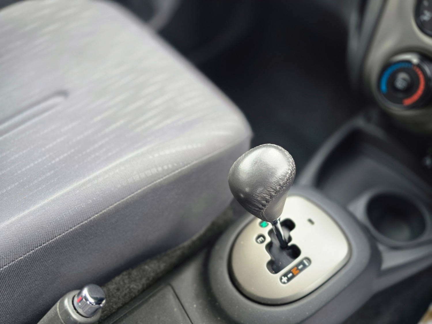 Used Toyota Yaris 2009 for sale - 76490370: Photo 8