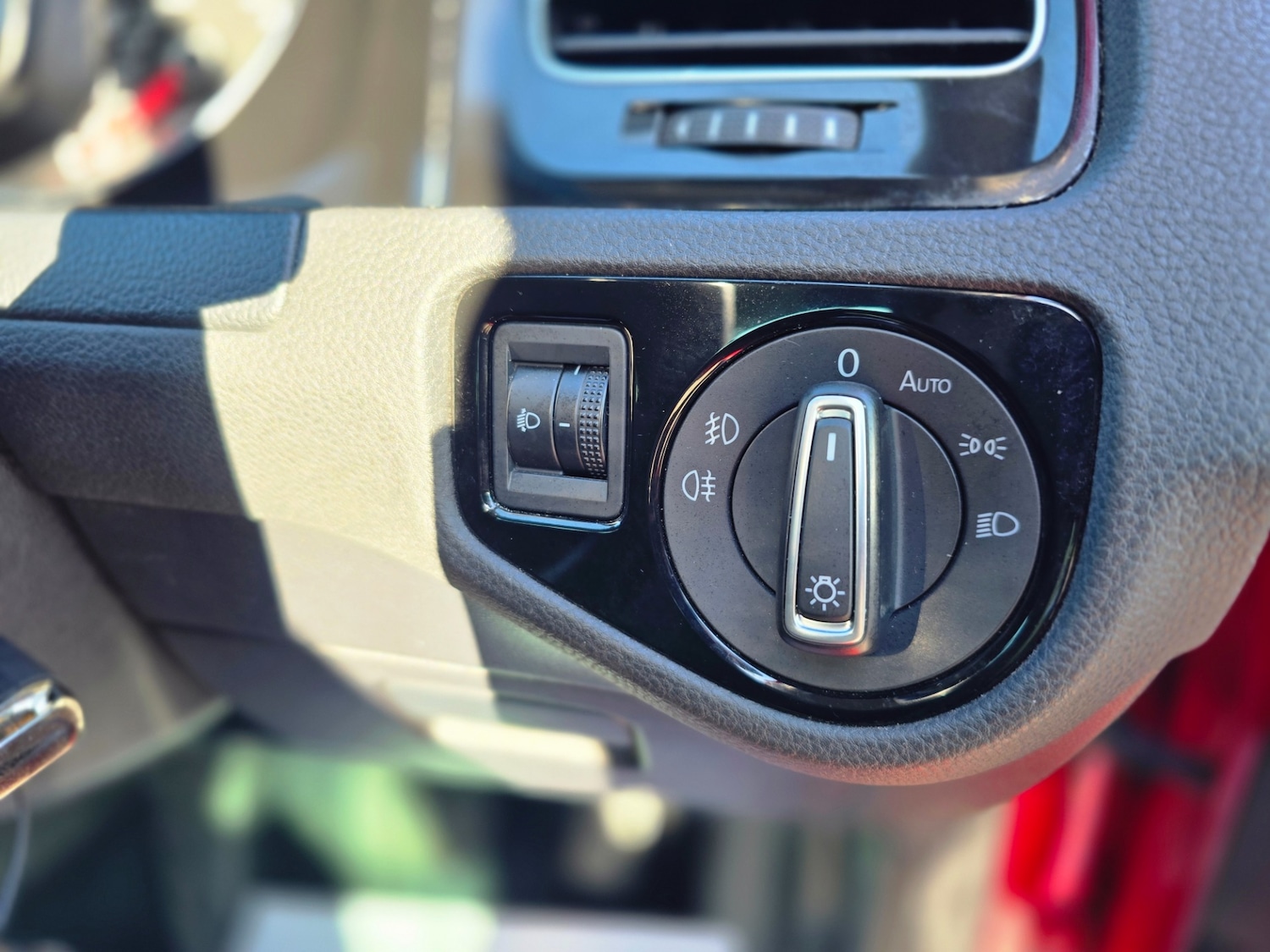 Used Volkswagen Golf 2013 for sale - 77855990: Photo 28