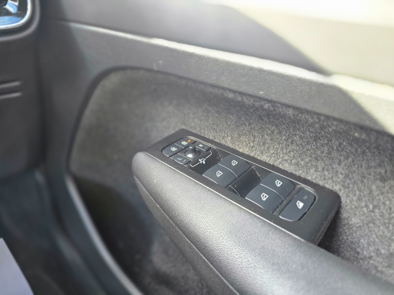 Used Volvo XC40 2021 for sale - 77615430: Photo 32