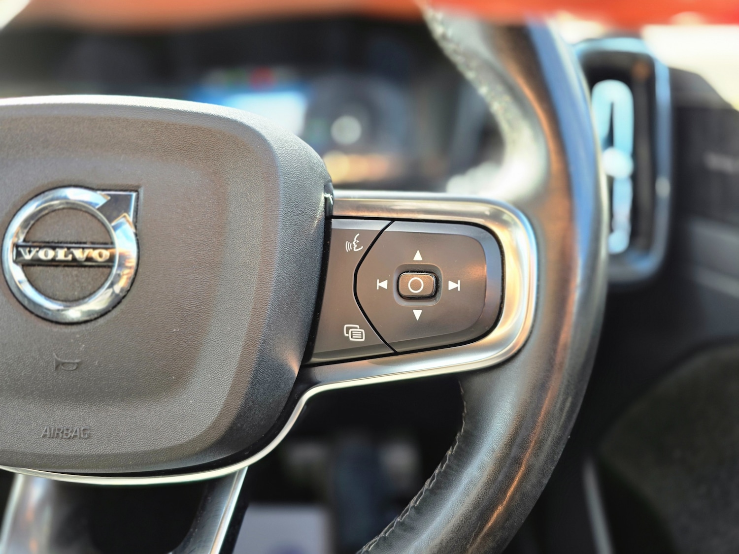 Used Volvo XC40 2021 for sale - 77615430: Photo 33