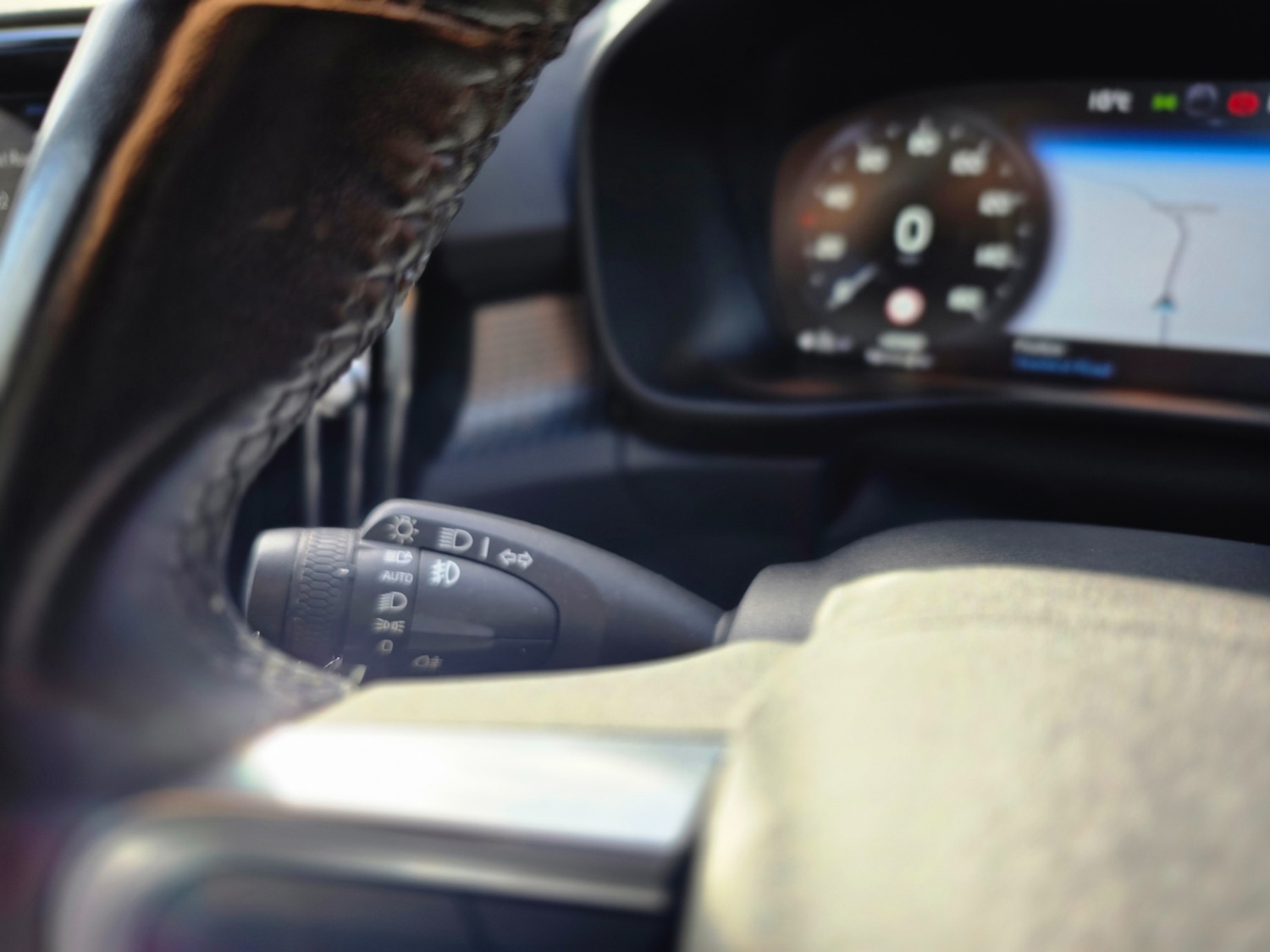 Used Volvo XC40 2021 for sale - 77615430: Photo 34